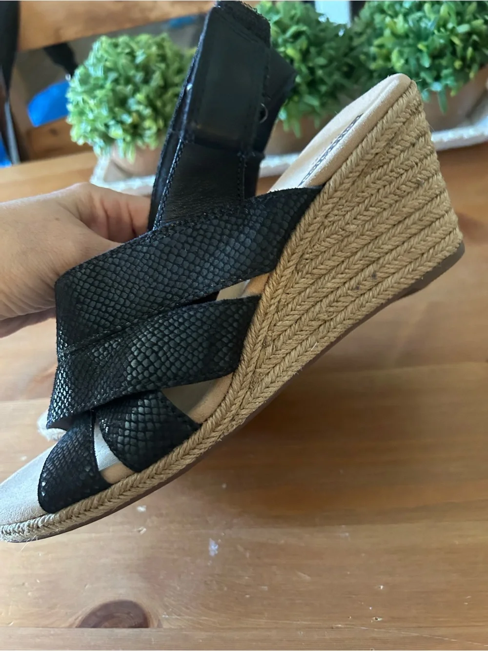 NEW Clarks Lafley Krissy Black Leather Criss-Cross Espadrille Wedge 10